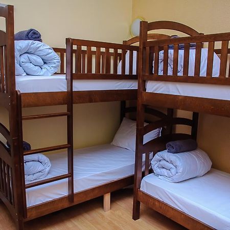 Golden Globus Hostel Kiev Buitenkant foto