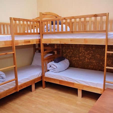 Golden Globus Hostel Kiev Buitenkant foto