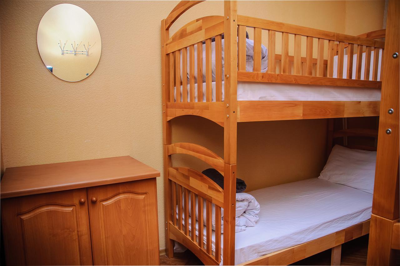 Golden Globus Hostel Kiev Buitenkant foto